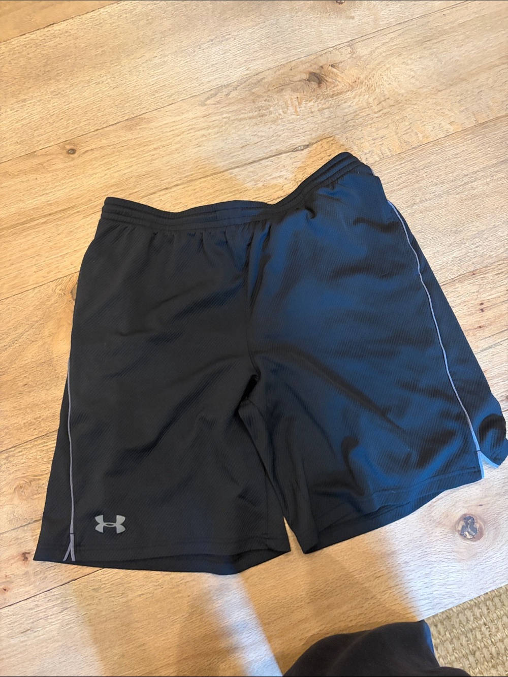 Under Armour Men’s Black Athletic Shorts with Gray Piping
